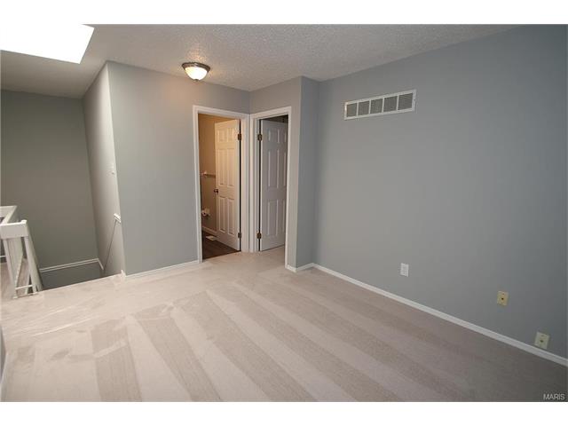 1375 Hampton Rd, Saint Charles, MO 63303 photo 14
