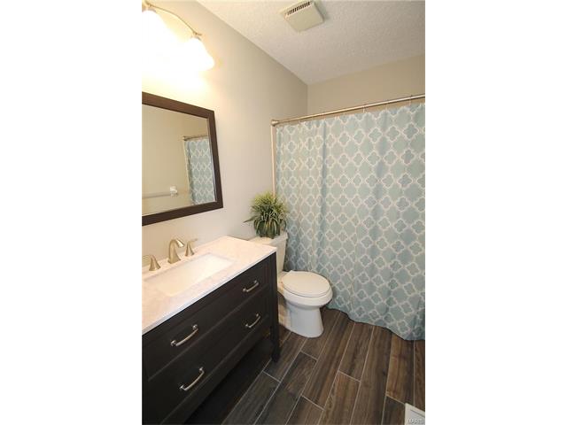 1375 Hampton Rd, Saint Charles, MO 63303 photo 15