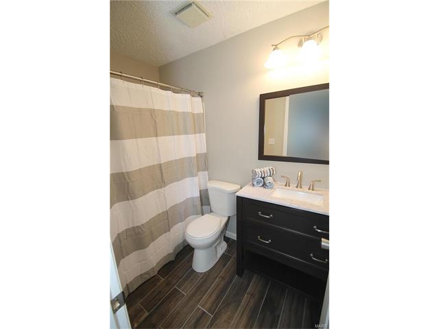 1375 Hampton Rd, Saint Charles, MO 63303 photo 12