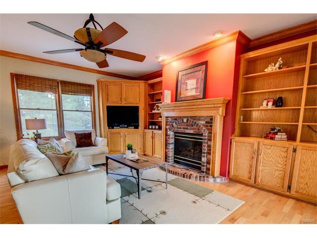573 Malinmor, Weldon Spring, MO 63304 photo 8
