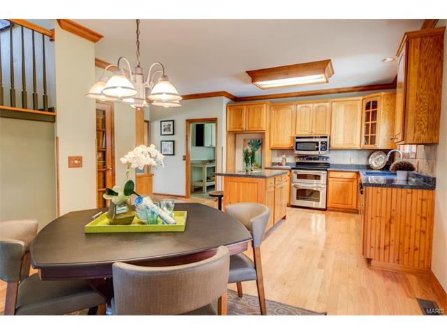 573 Malinmor, Weldon Spring, MO 63304 photo 11