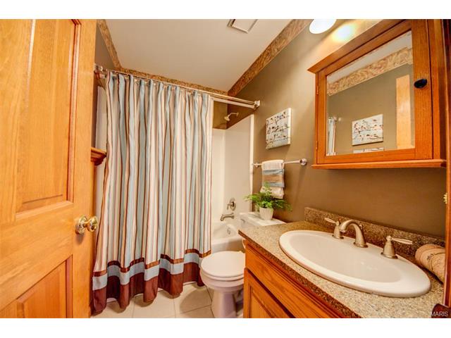 573 Malinmor, Weldon Spring, MO 63304 photo 25