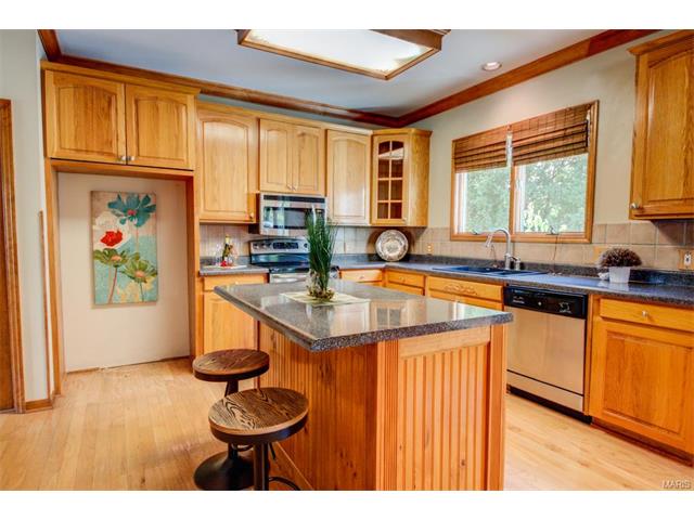 573 Malinmor, Weldon Spring, MO 63304 photo 14