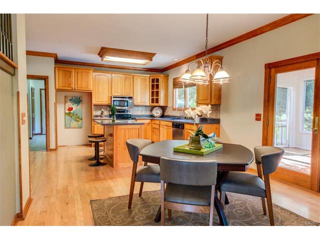 573 Malinmor, Weldon Spring, MO 63304 photo 12