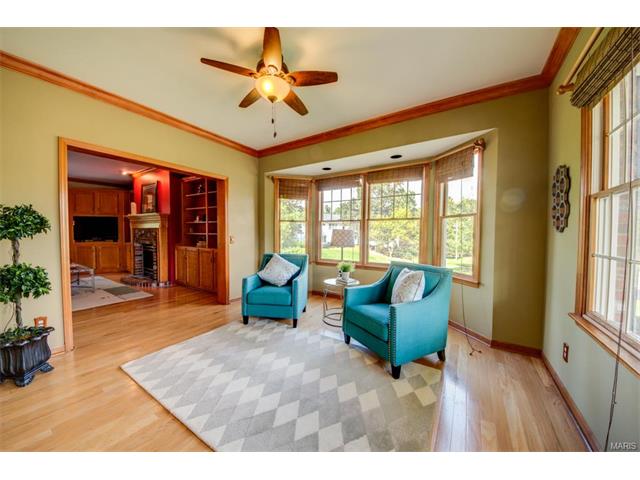 573 Malinmor, Weldon Spring, MO 63304 photo 6