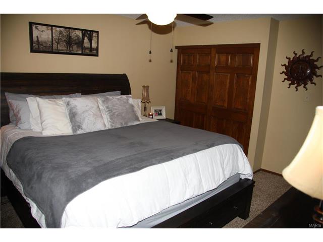 1155 Haven View Dr, O'fallon, MO 63366 photo 9