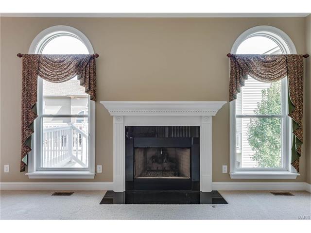 210 Natural Spring Dr, St Peters, MO 63366 photo 6