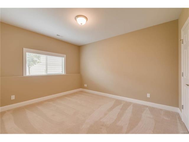 210 Natural Spring Dr, St Peters, MO 63366 photo 12