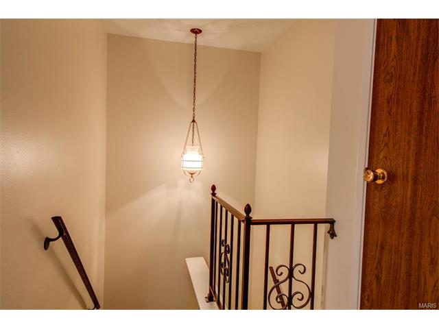 13336 Hiddendale Ln, Ballwin, MO 63021 photo 19