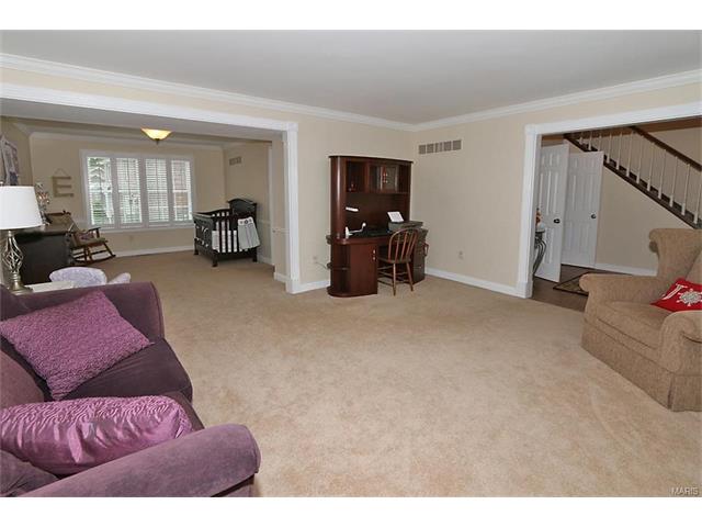 1726 Derrynane Dr, Ballwin, MO 63021 photo 5