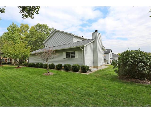 1726 Derrynane Dr, Ballwin, MO 63021 photo 30