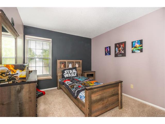1277 Old Stone Dr, O'fallon, MO 63368 photo 7