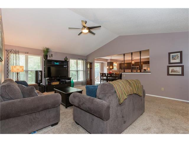 1277 Old Stone Dr, O'fallon, MO 63368 photo 12