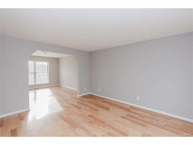810 Rauscher Dr, Ballwin, MO 63011 photo 7