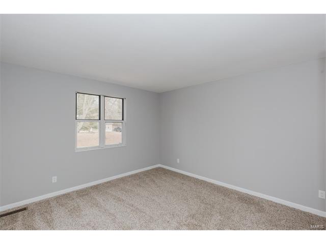 810 Rauscher Dr, Ballwin, MO 63011 photo 25