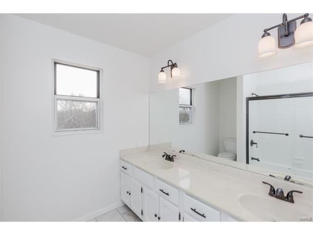 810 Rauscher Dr, Ballwin, MO 63011 photo 21