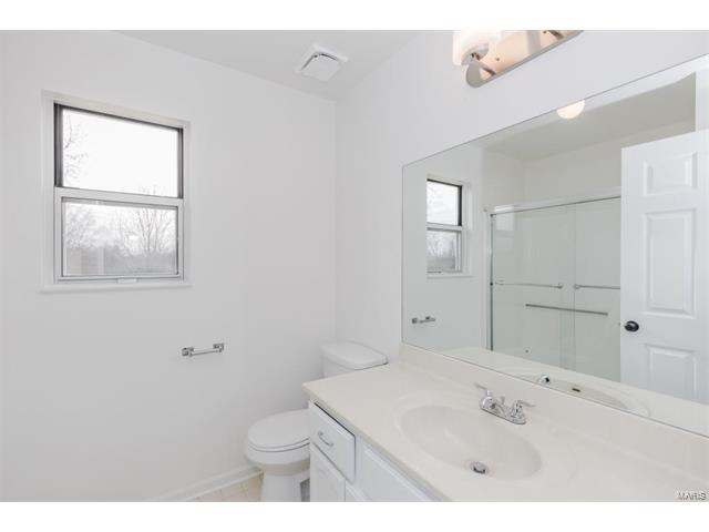 810 Rauscher Dr, Ballwin, MO 63011 photo 29