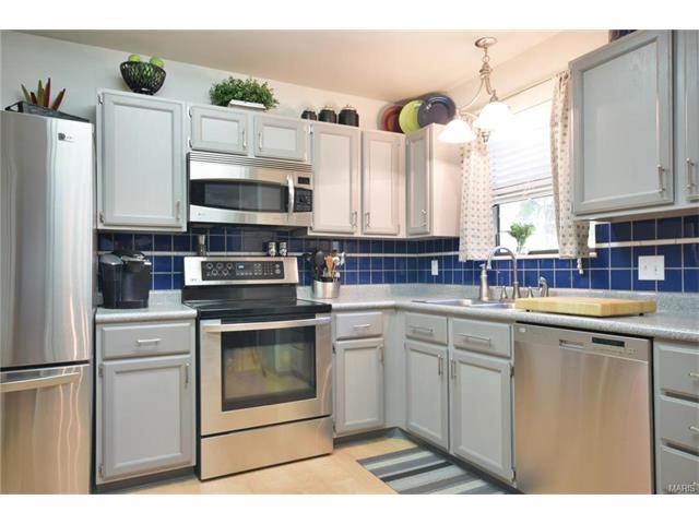 443 Talbert, Ballwin, MO 63021 photo 4
