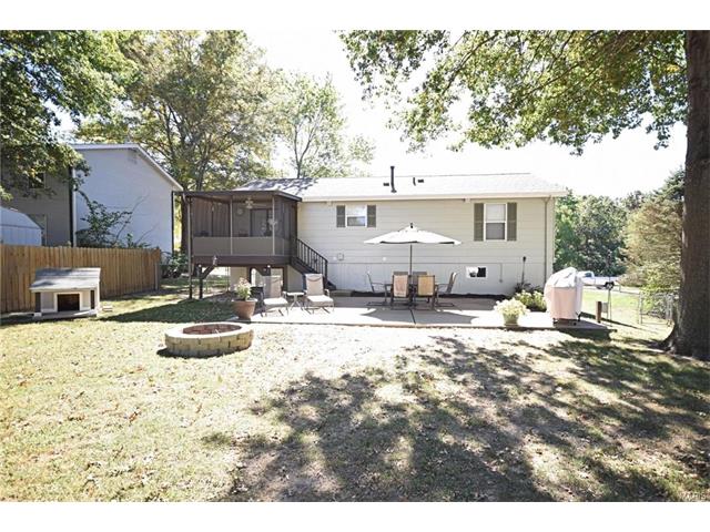 443 Talbert, Ballwin, MO 63021 photo 2