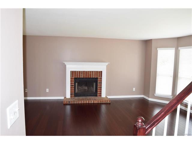 1331 Arbor Bluff Cir, Ballwin, MO 63021 photo 12