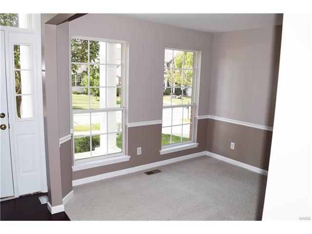 1331 Arbor Bluff Cir, Ballwin, MO 63021 photo 8