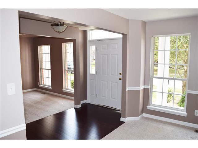 1331 Arbor Bluff Cir, Ballwin, MO 63021 photo 6