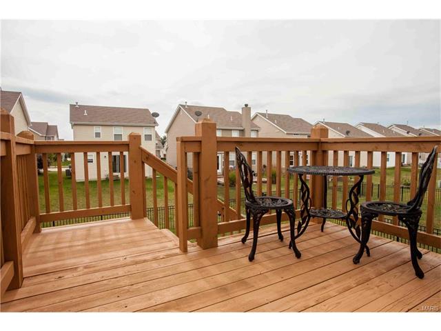 318 Wild Oak Dr, O'fallon, MO 63368 photo 3