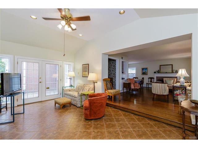 1312 Beverly, Glendale, MO 63122 photo 9