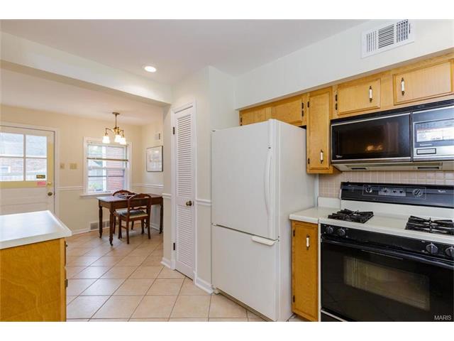 1312 Beverly, Glendale, MO 63122 photo 16
