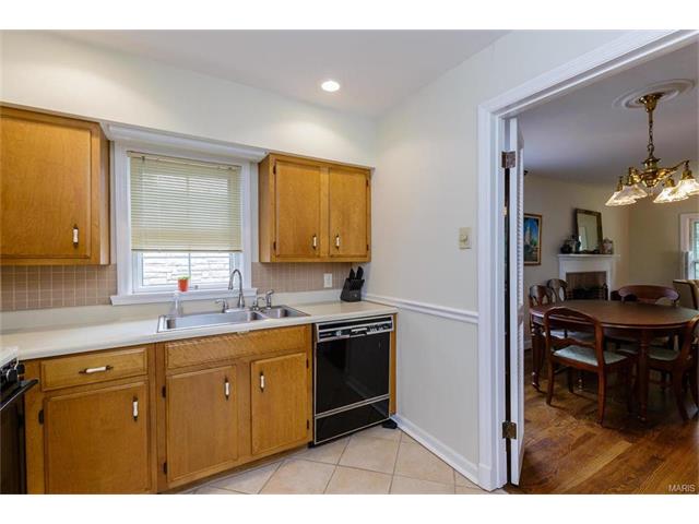 1312 Beverly, Glendale, MO 63122 photo 14