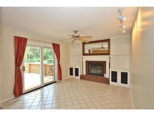 406 Dennison Estates Dr, Ballwin, MO 63021 photo 3