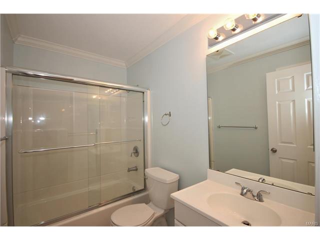 406 Dennison Estates Dr, Ballwin, MO 63021 photo 28