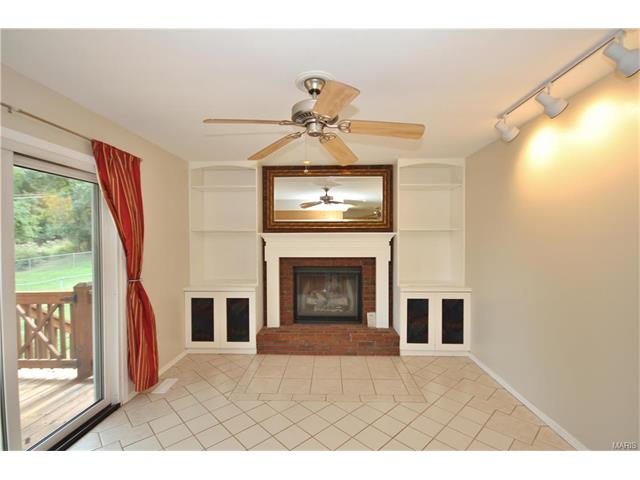 406 Dennison Estates Dr, Ballwin, MO 63021 photo 5