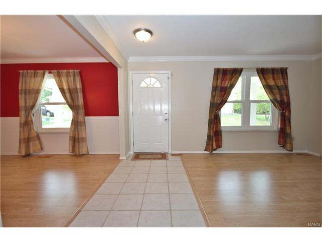 406 Dennison Estates Dr, Ballwin, MO 63021 photo 2