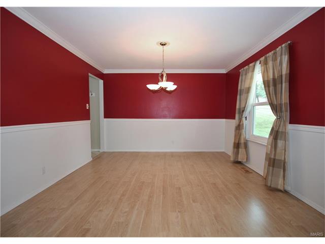 406 Dennison Estates Dr, Ballwin, MO 63021 photo 10