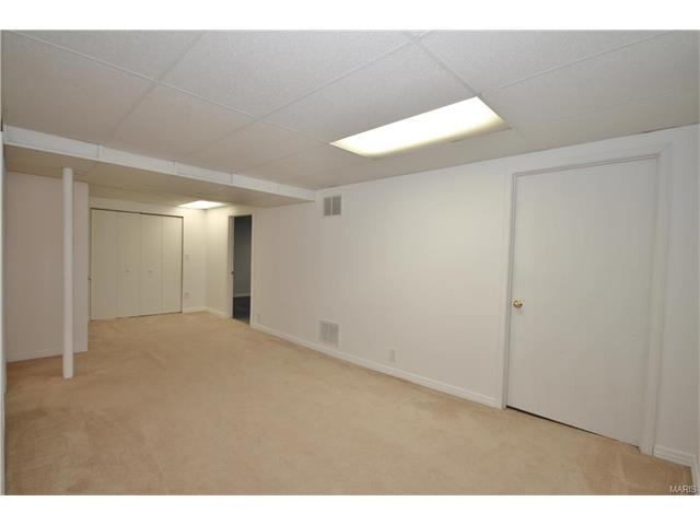 406 Dennison Estates Dr, Ballwin, MO 63021 photo 23