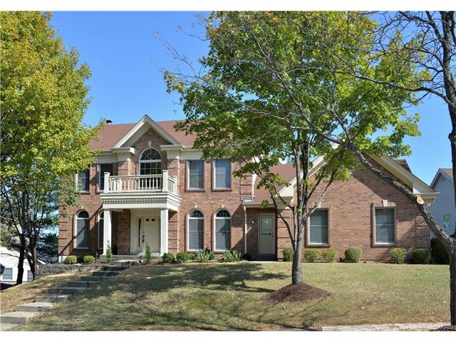 976 Burgundy Ln, Ballwin, MO 63011 photo 1