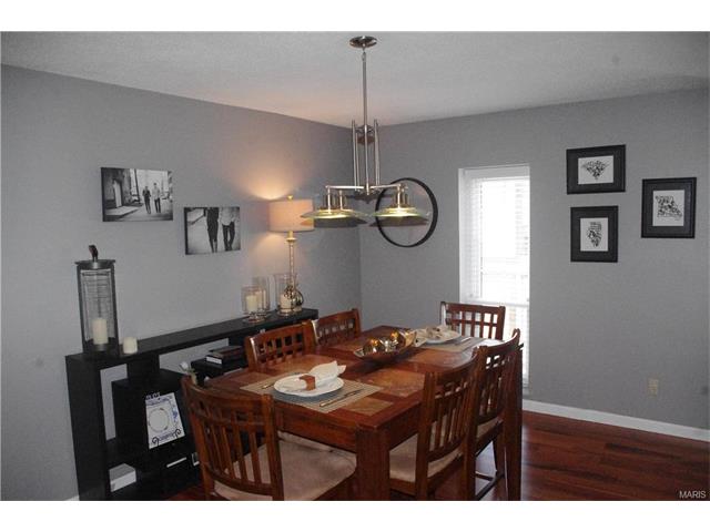 927 Claytonbrook Dr #4, Ballwin, MO 63011 photo 4