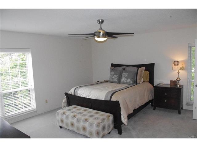 927 Claytonbrook Dr #4, Ballwin, MO 63011 photo 7