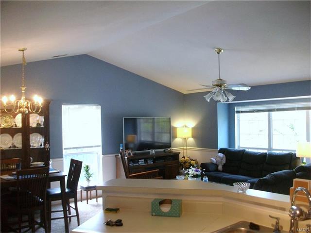 1319 Holgate Dr #D, Ballwin, MO 63021 photo 4