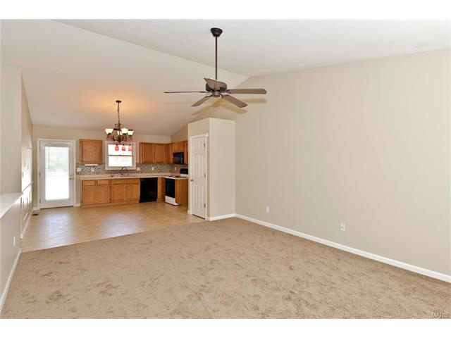 471 Chatham Dr, O'fallon, MO 63366 photo 5