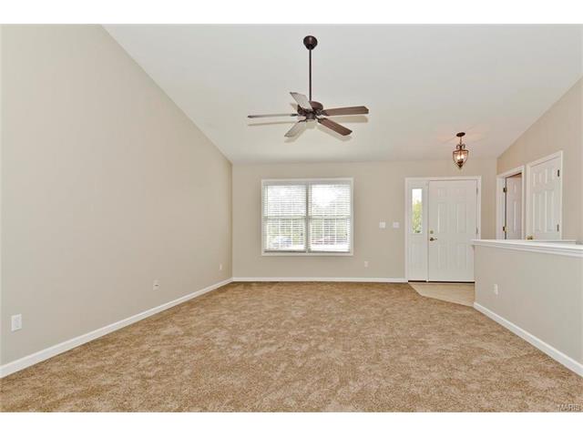 471 Chatham Dr, O'fallon, MO 63366 photo 3