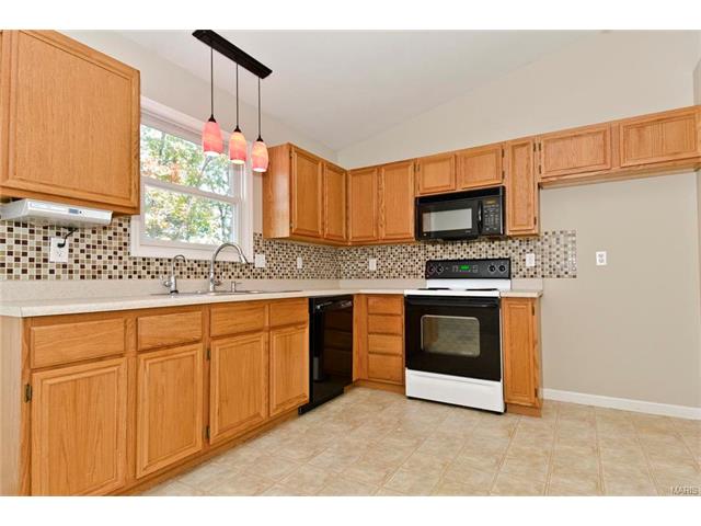 471 Chatham Dr, O'fallon, MO 63366 photo 8