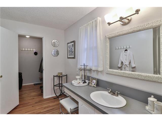 856 Sugar Hill Dr, Ballwin, MO 63021 photo 37