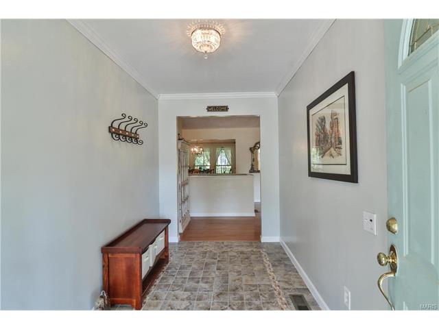 856 Sugar Hill Dr, Ballwin, MO 63021 photo 4