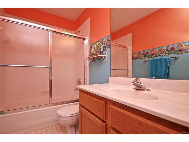 17488 Princeton Ridge Ct, Eureka, MO 63025 photo 27
