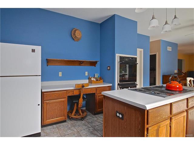 17488 Princeton Ridge Ct, Eureka, MO 63025 photo 12