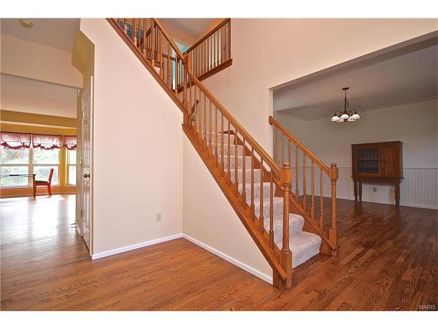 17488 Princeton Ridge Ct, Eureka, MO 63025 photo 2