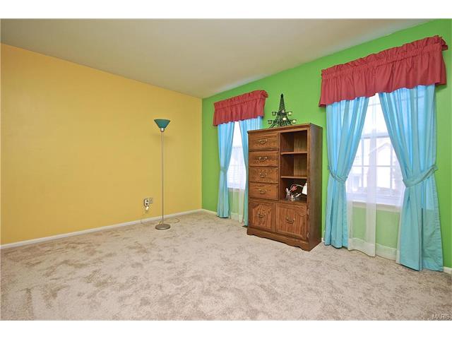 17488 Princeton Ridge Ct, Eureka, MO 63025 photo 25