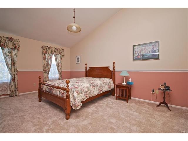 17488 Princeton Ridge Ct, Eureka, MO 63025 photo 16